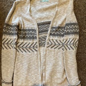 Women’s sweater.
